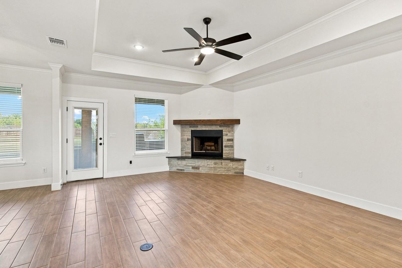 7709 7709 Soapstone Court #1 - Photo 5 of 40
