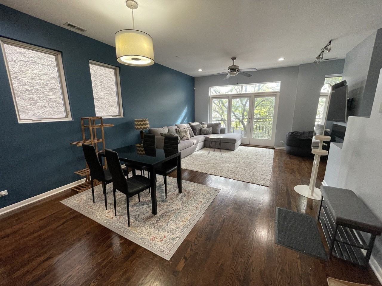 938 N Wood St #2 - Photo 3 of 20