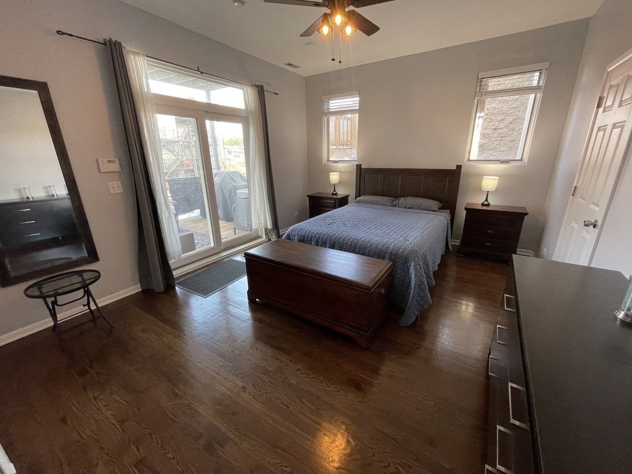 938 N Wood St #2 - Photo 7 of 20