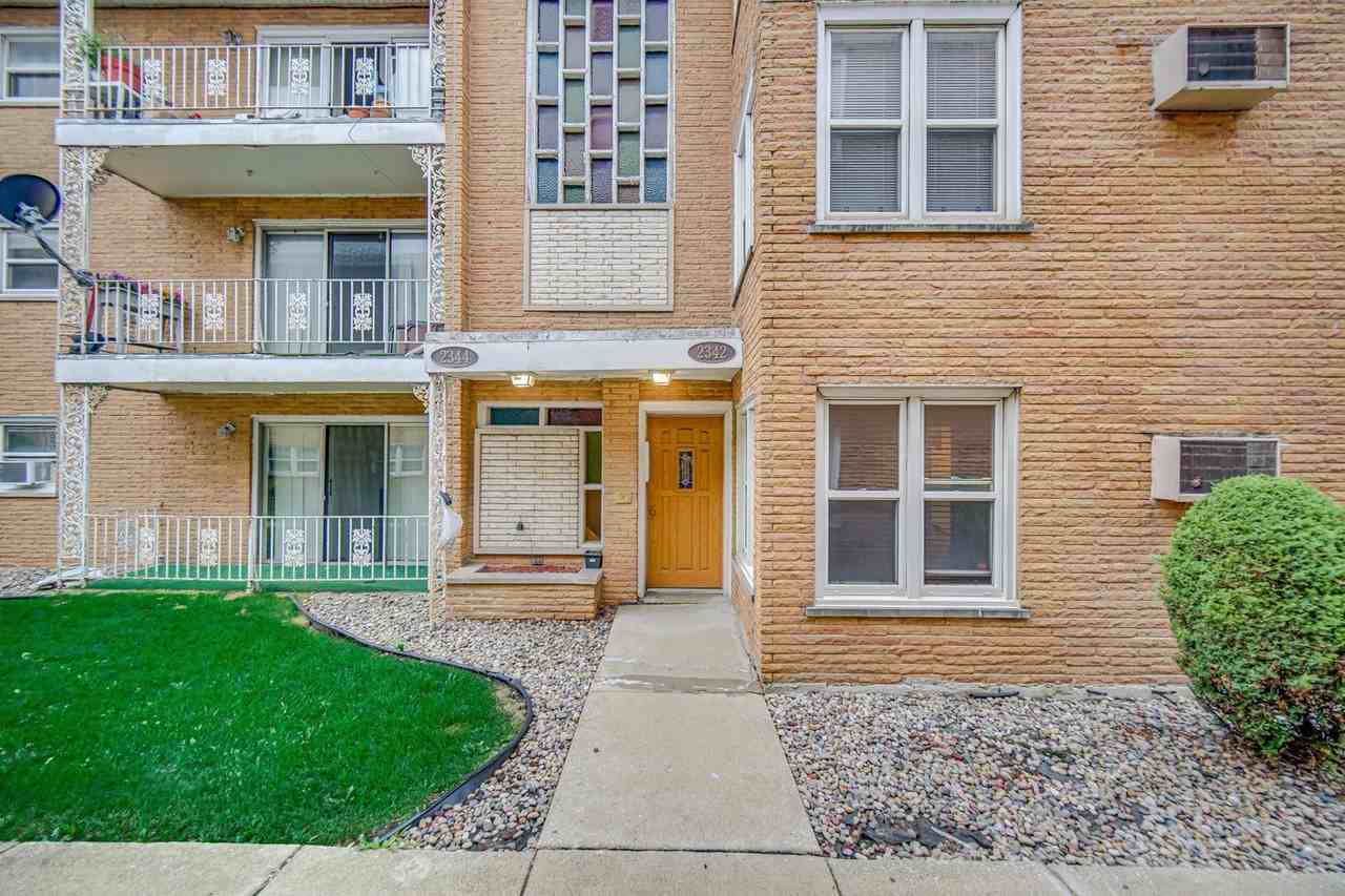 2342 W 111th St #1 - Photo 6 of 22