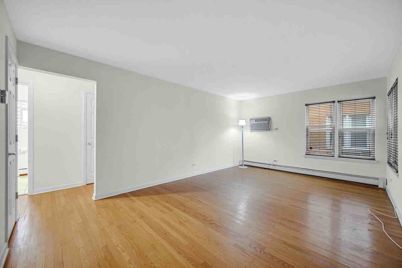 2342 W 111th St #1 - Photo 7 of 22