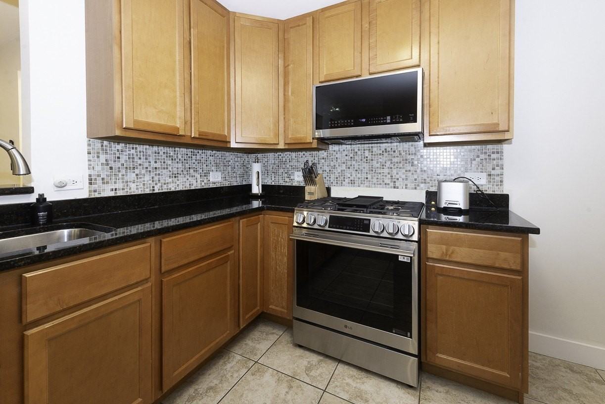 4030 N Mozart St #2N - Photo 6 of 17