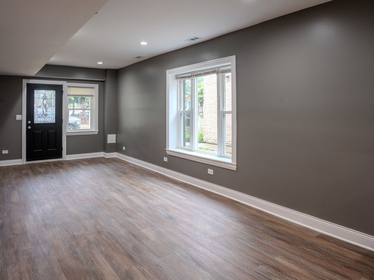 7119 40th St - Photo 5 of 24