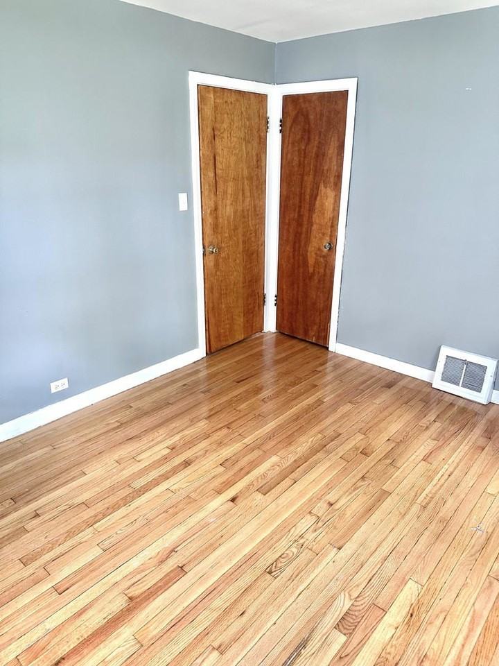 14337 Parnell Ave - Photo 4 of 13