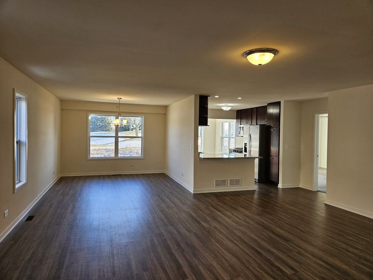 40 Olympus Dr - Photo 3 of 14