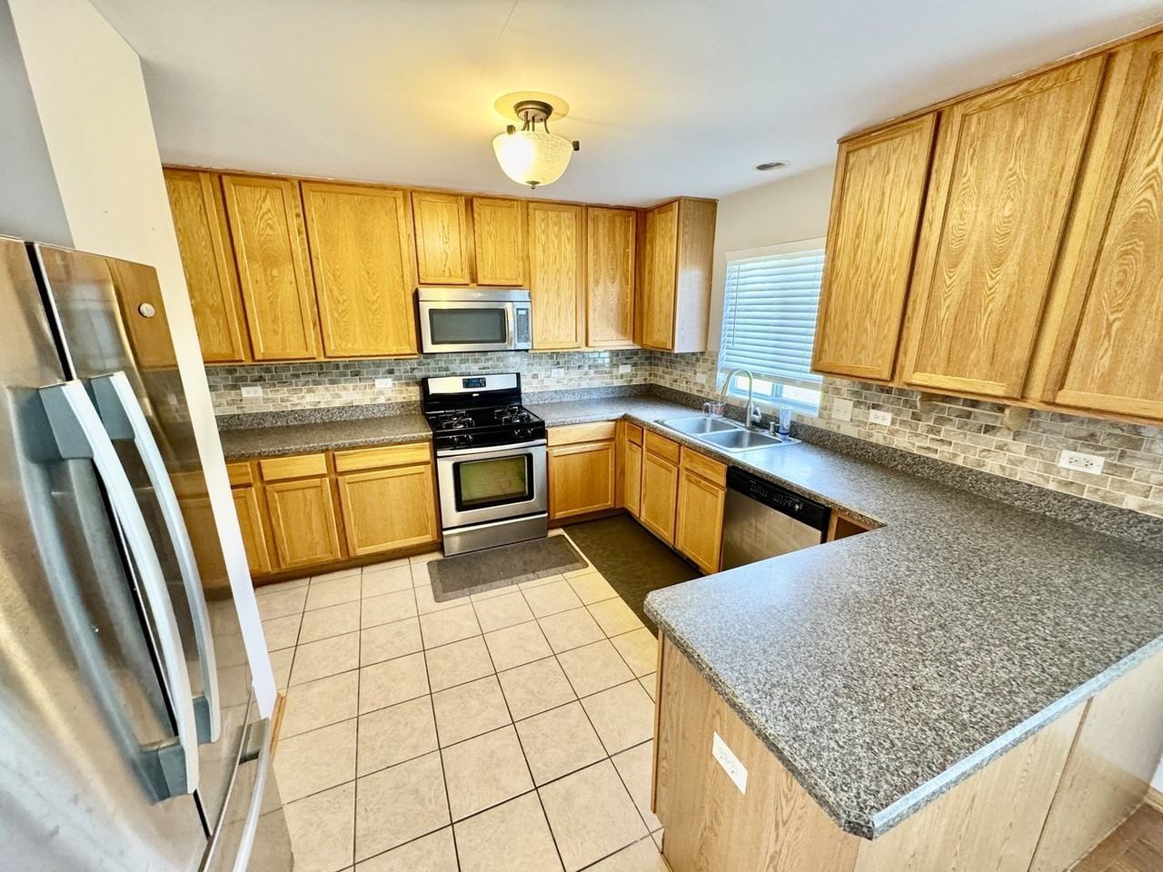 384 Horizon Ln - Photo 4 of 21