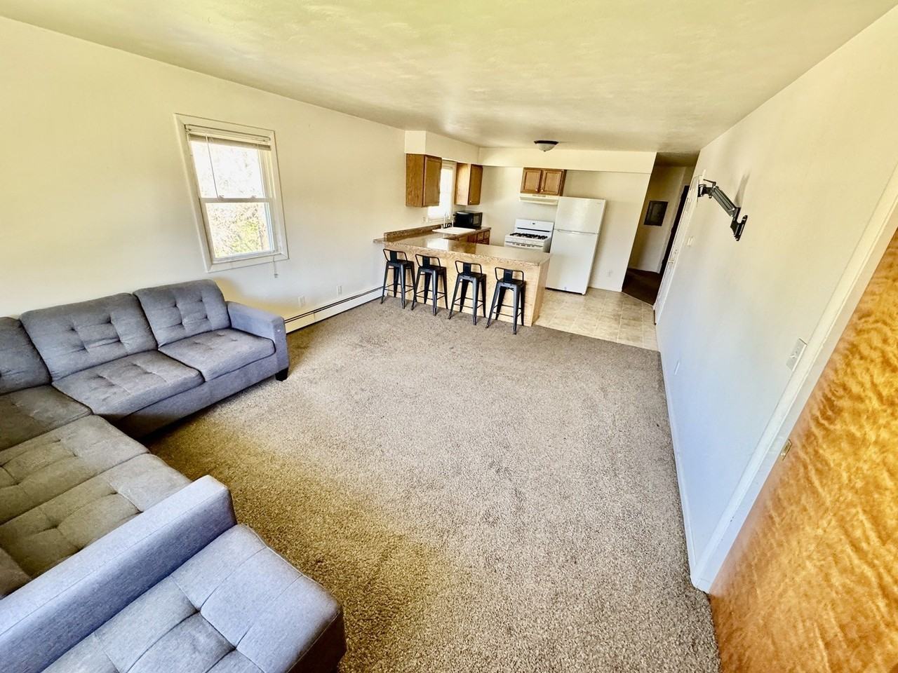 209 Bush St #C - Photo 3 of 7