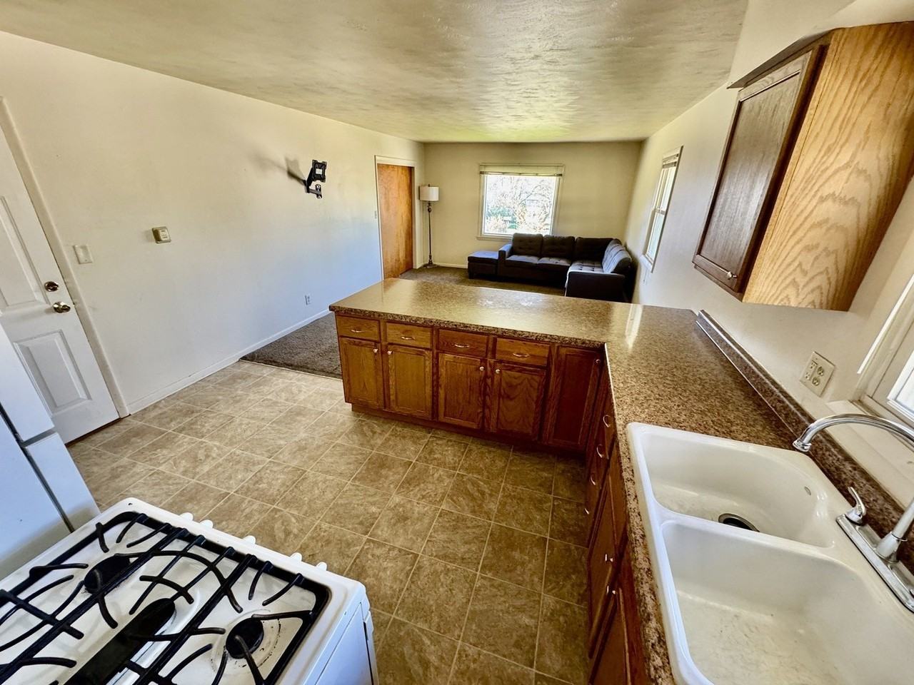 209 Bush St #C - Photo 5 of 7