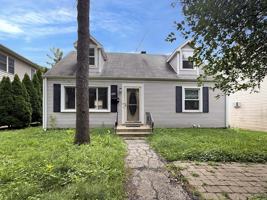 featured image of 830 N Loomis St