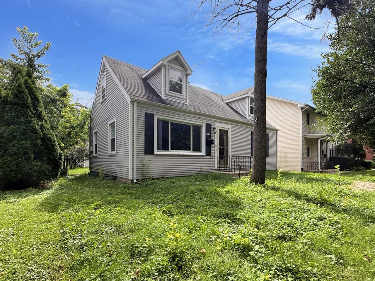830 N Loomis St - Photo 2 of 13