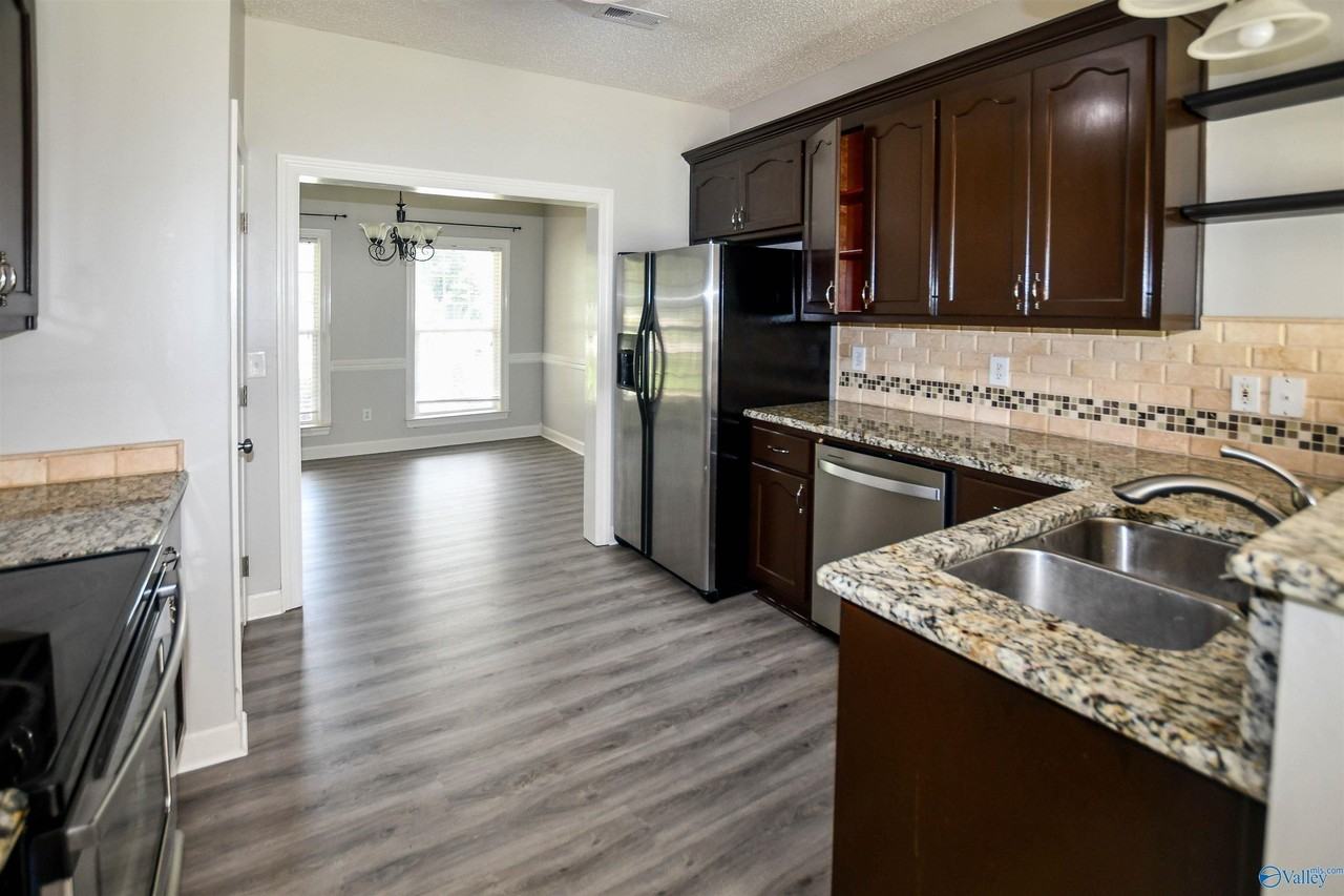 105 Knotting Pl - Photo 5 of 17
