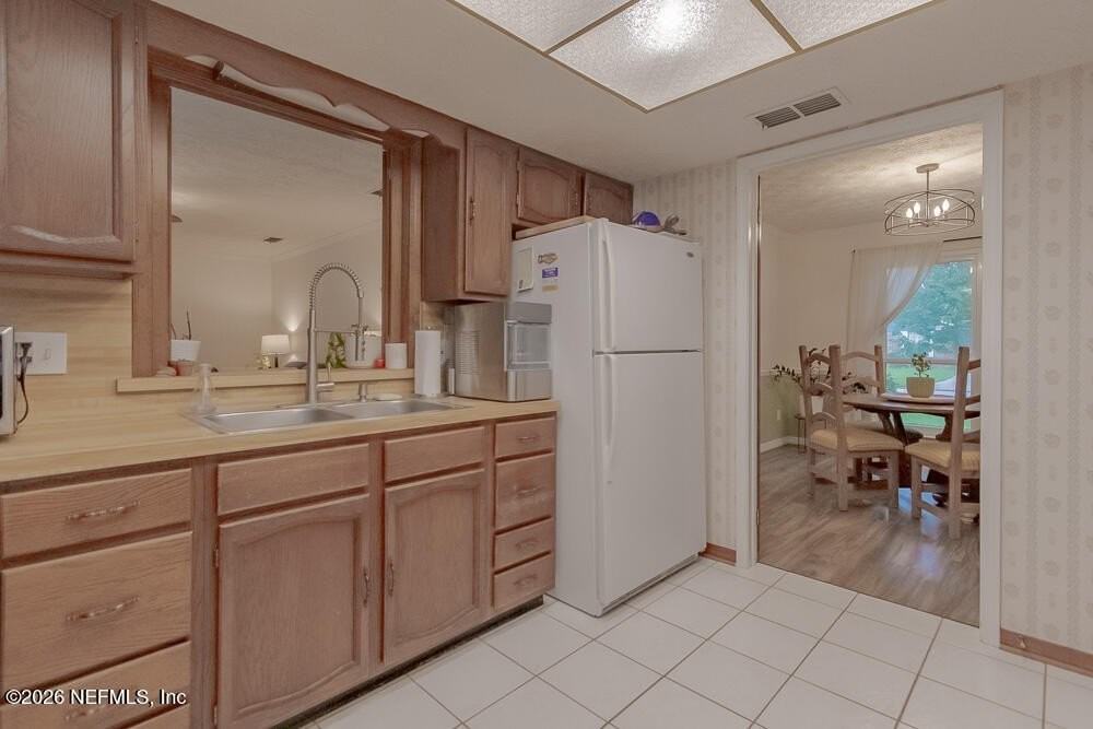 3128 Old Port Cir W - Photo 4 of 49