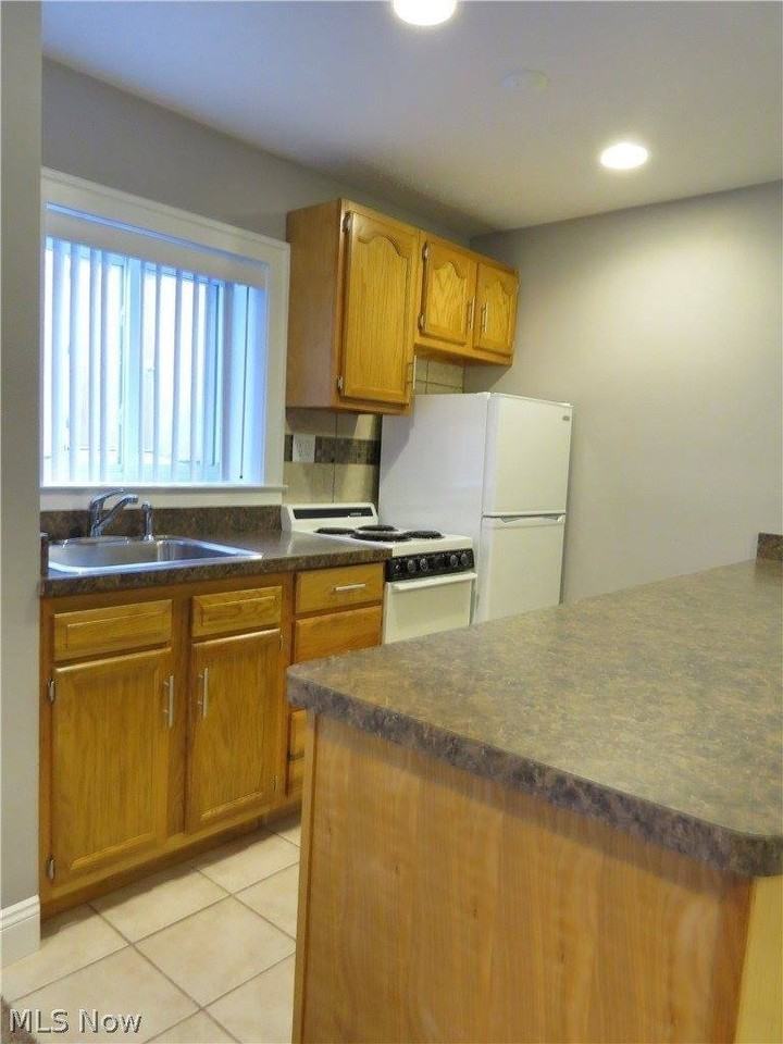 1675 Woodward Ave - Photo 7 of 35