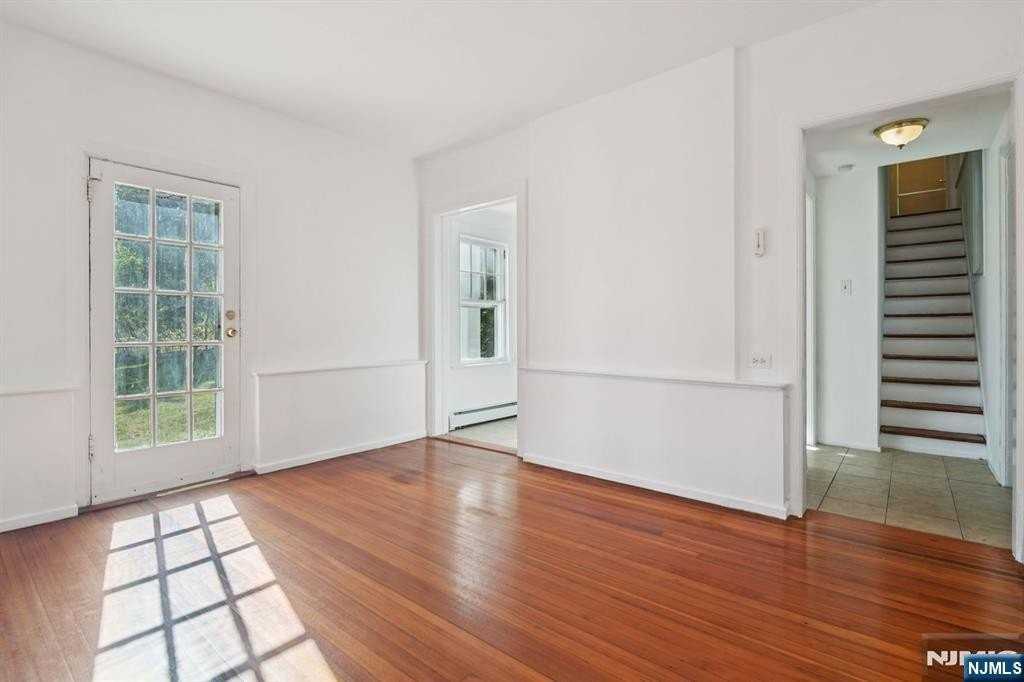 25 Prospect Ave - Photo 4 of 21