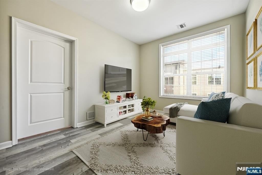 5808 Washington St #507 - Photo 5 of 14