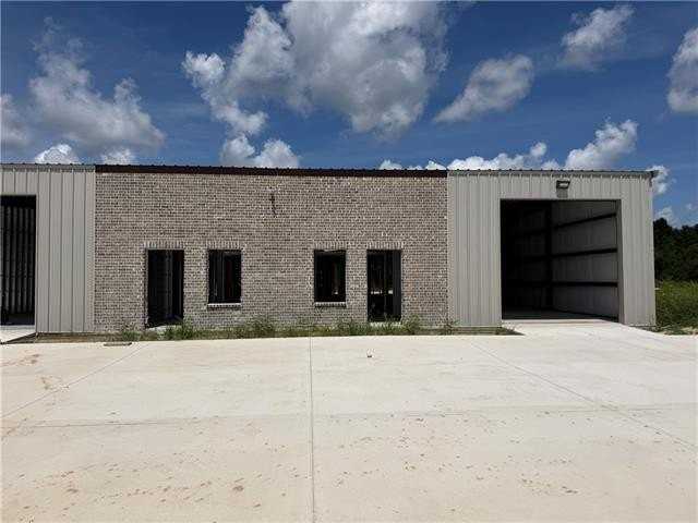 30665 Strawberry Ln - Photo 2 of 6