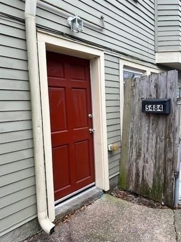 5484 Canal Blvd - Photo 2 of 10