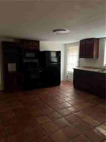 5484 Canal Blvd - Photo 4 of 10