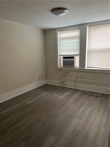 5484 Canal Blvd - Photo 5 of 10