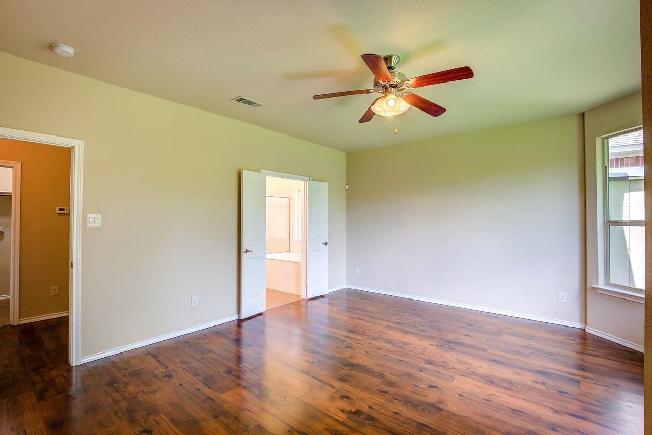 1109 Central Village Dr - Photo 6 of 6