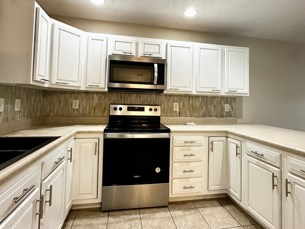 750 Erow Ave #1 - Photo 4 of 18