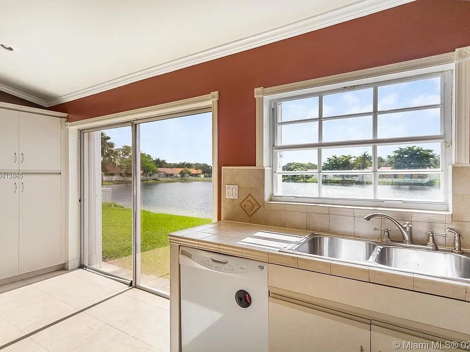 13420 Sw 17th Ct - Photo 4 of 8