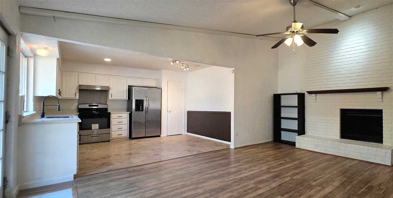 2018 Steamboat Springs Dr - Photo 3 of 11