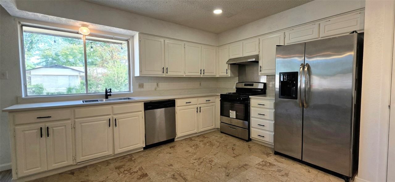 2018 Steamboat Springs Dr - Photo 4 of 11