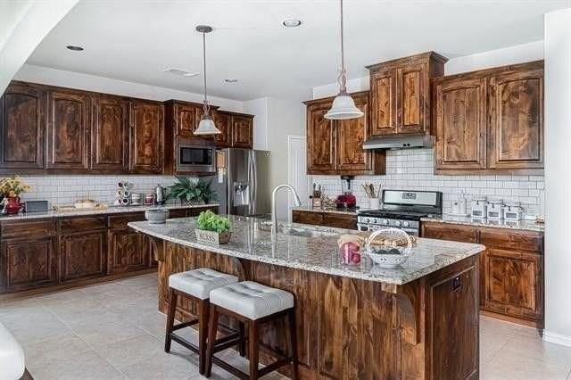 10821 Patton Dr - Photo 4 of 15