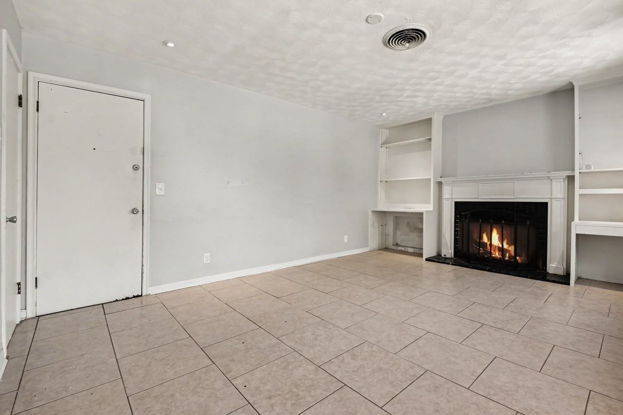 8057 Fall River Dr - Photo 6 of 28