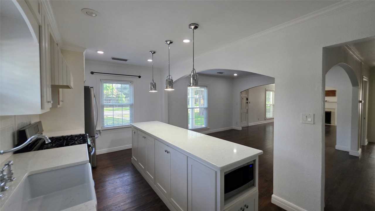 3741 Hilltop Rd - Photo 3 of 28