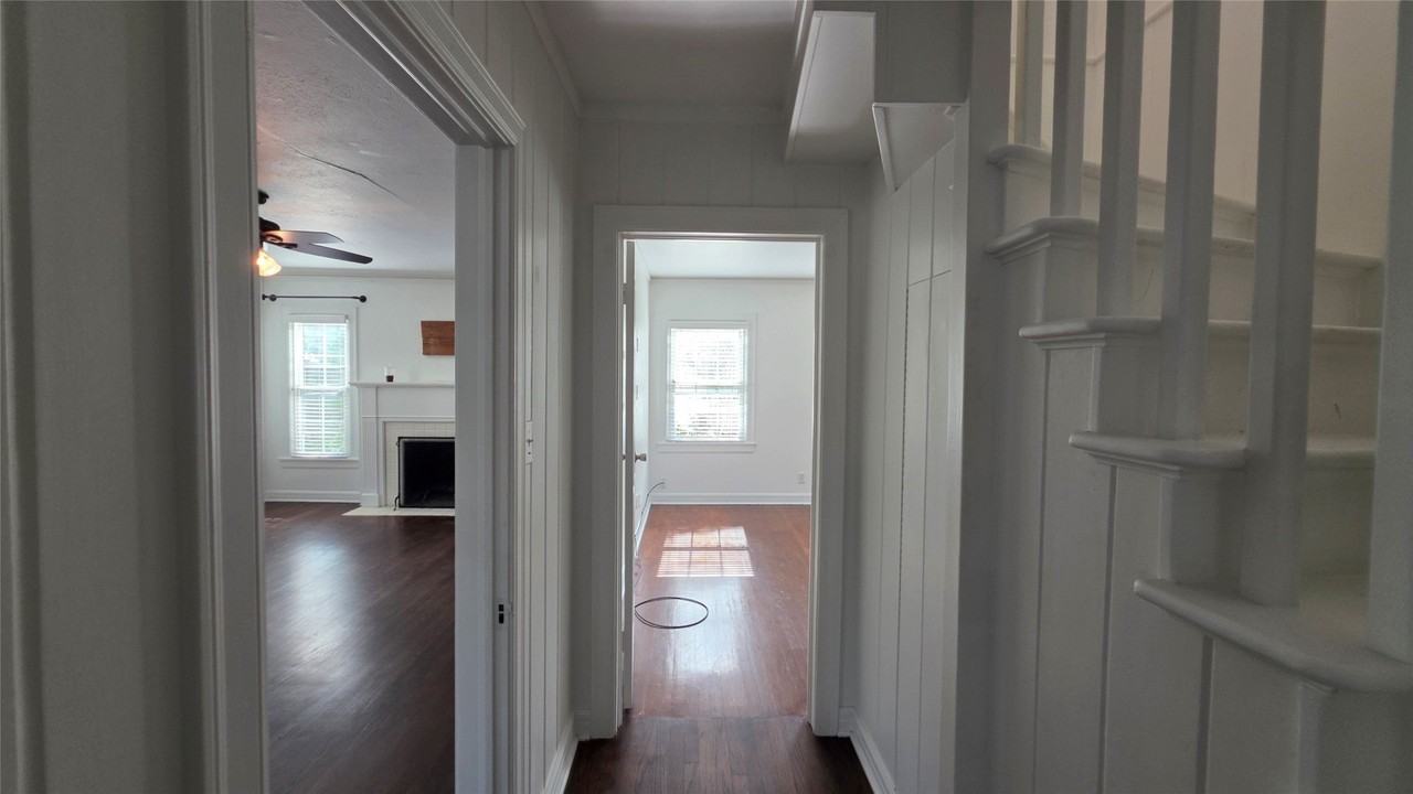3741 Hilltop Rd - Photo 7 of 28