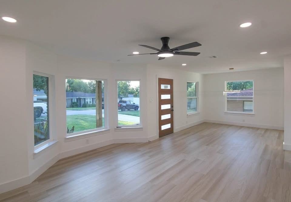 4809 S Ridge Ter - Photo 4 of 21