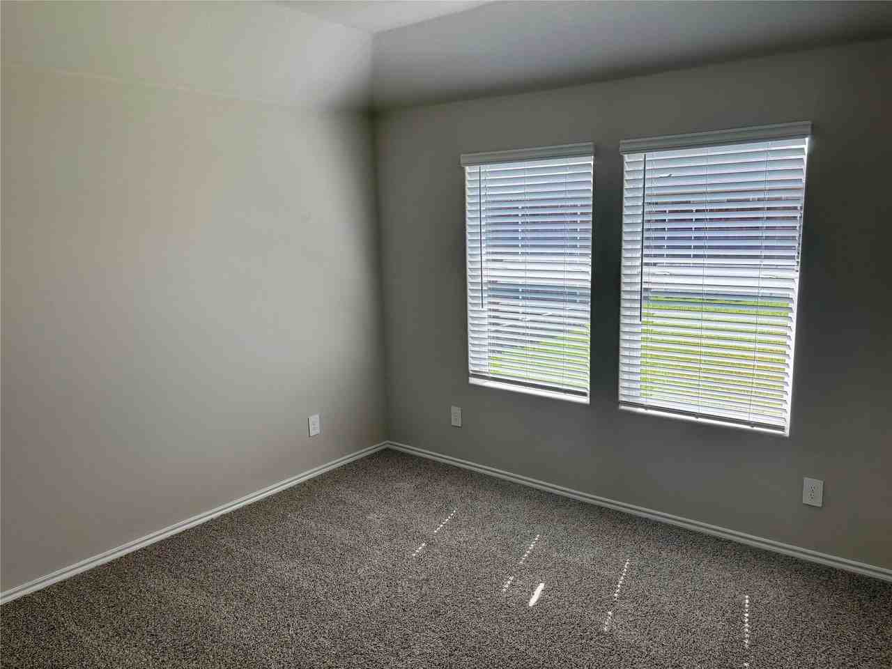 1612 Tin Roof Rd - Photo 6 of 18