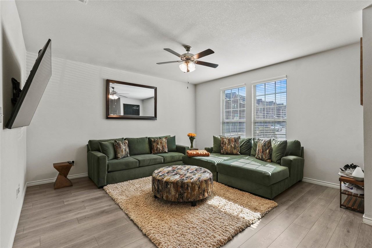 2017 Amarillo Pl - Photo 5 of 18