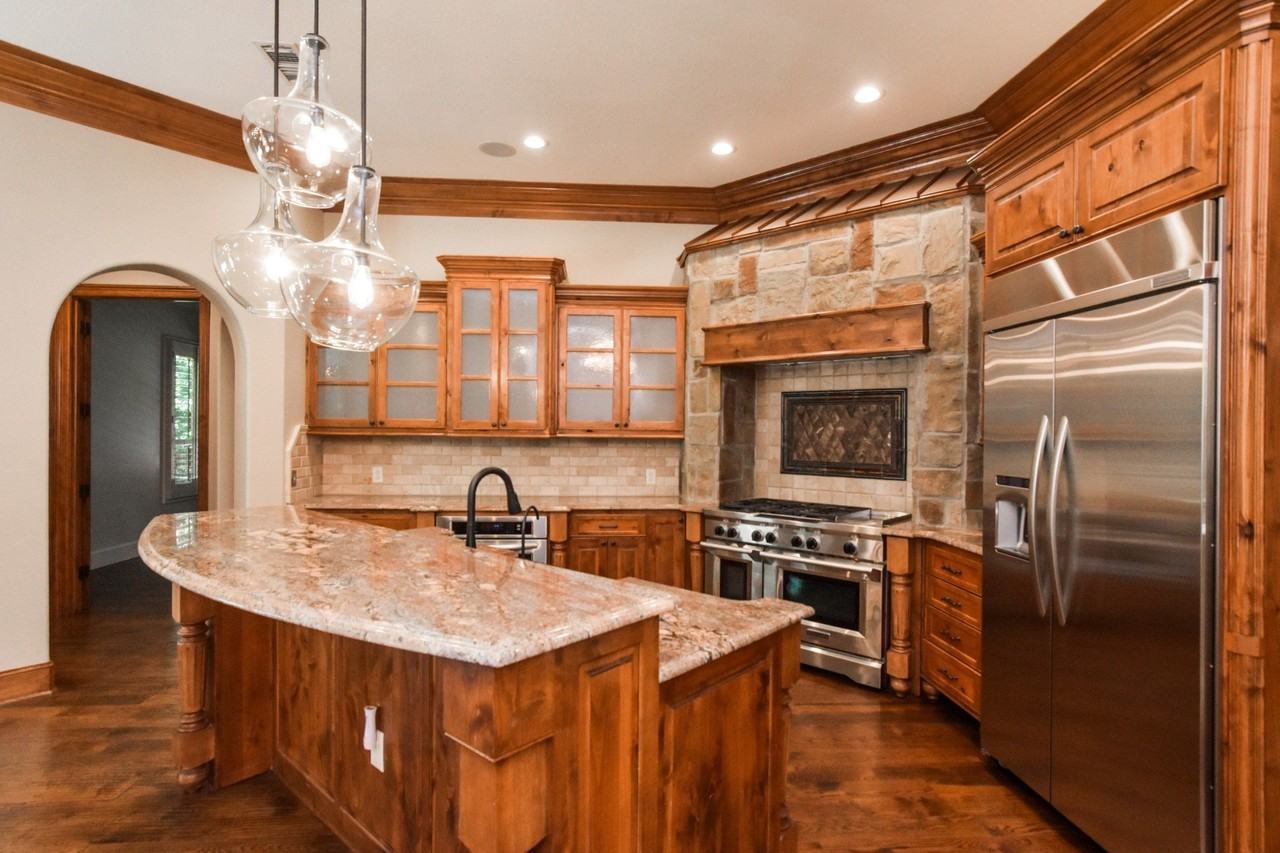 11845 Verona Ct - Photo 4 of 31
