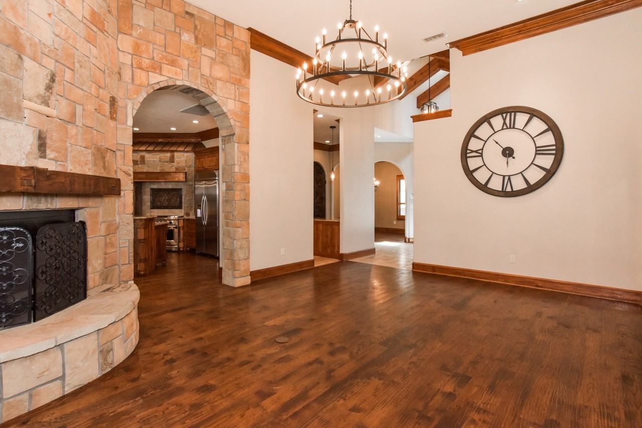 11845 Verona Ct - Photo 7 of 31
