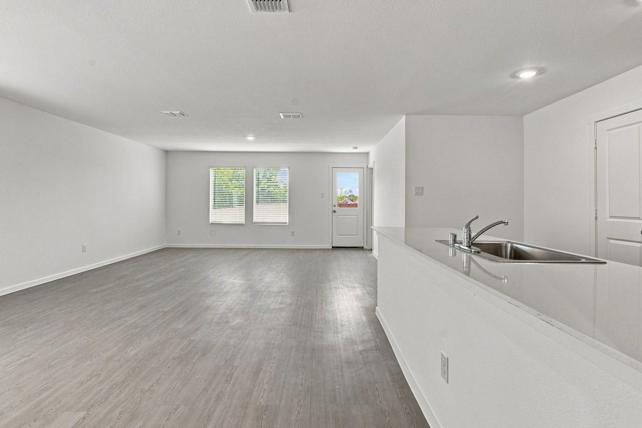 4009 Dublin Ridge Dr - Photo 3 of 25