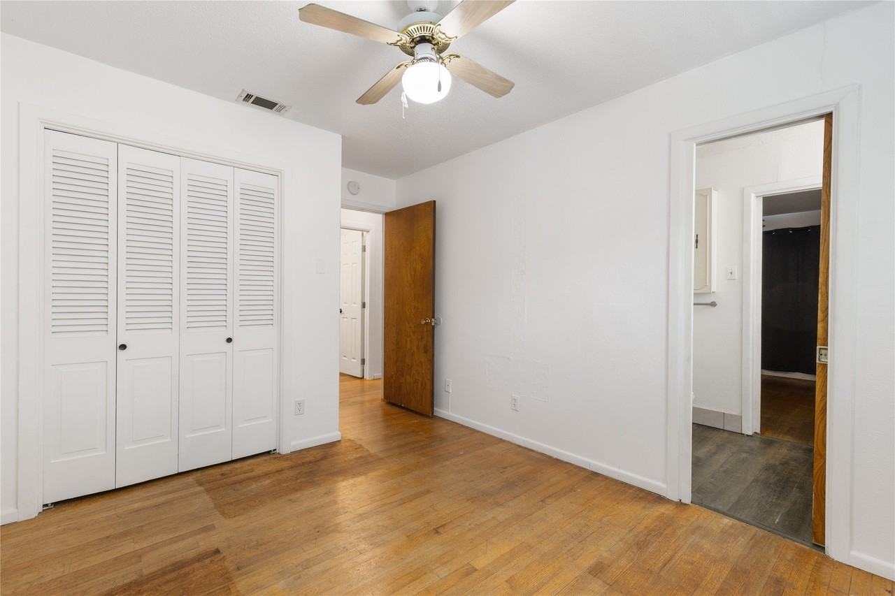 4765 Stallcup Dr - Photo 6 of 30