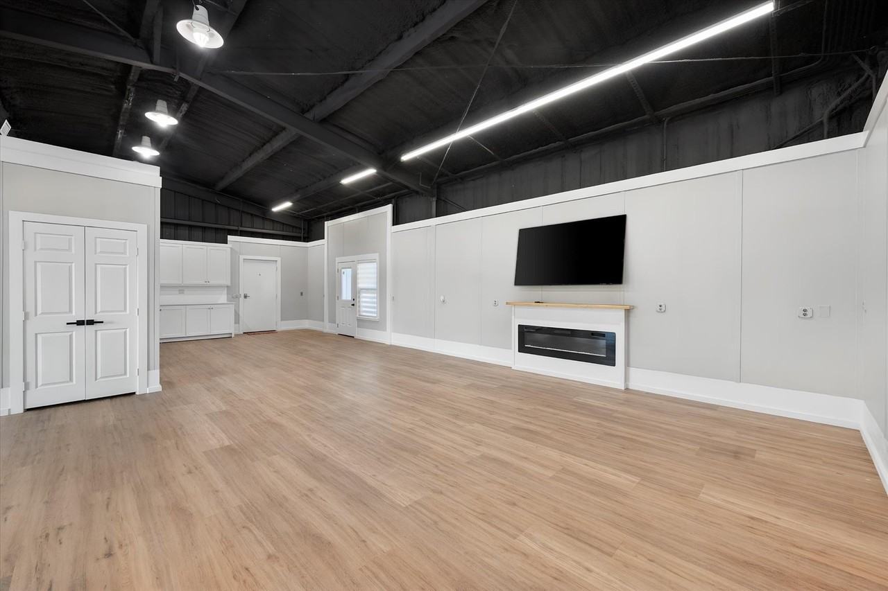 140 Caddo Trl #A - Photo 2 of 12