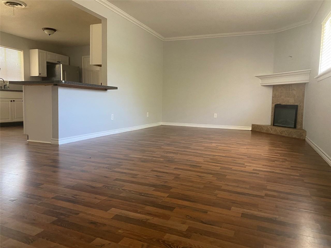 308 Case St - Photo 2 of 15