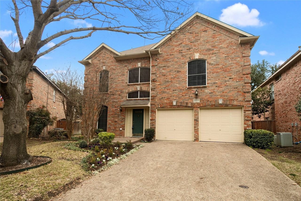 3777 Meadowcreek Cir - Photo 2 of 26