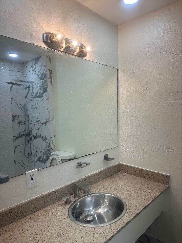 12125 Bellafonte Dr - Photo 5 of 18