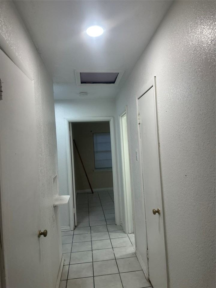 12125 Bellafonte Dr - Photo 6 of 18