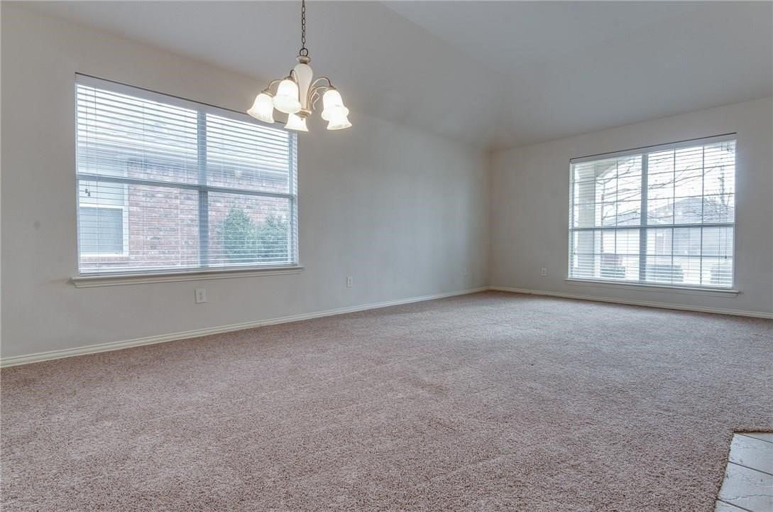 2717 Sunlight Dr - Photo 4 of 30