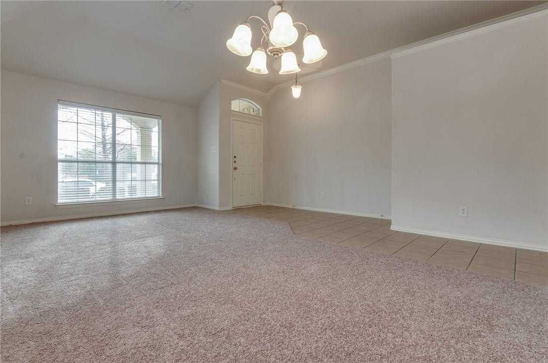 2717 Sunlight Dr - Photo 5 of 30