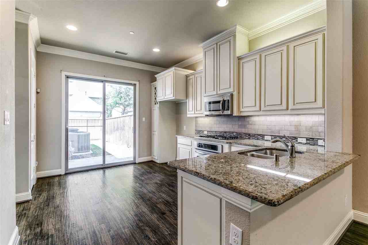 809 Milton Way - Photo 4 of 12