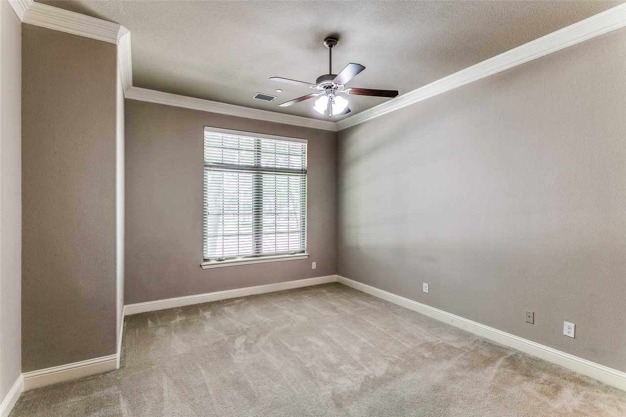 809 Milton Way - Photo 6 of 12