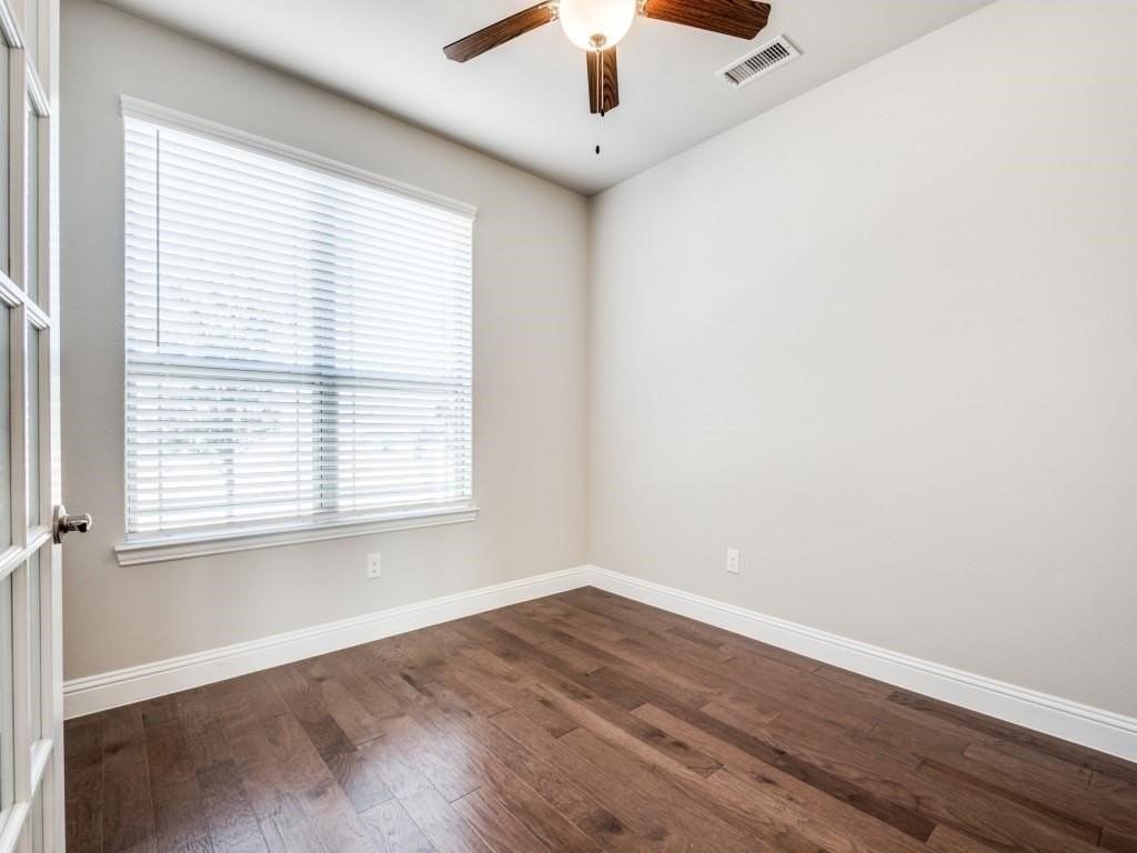 409 Carnaby Ct - Photo 6 of 14