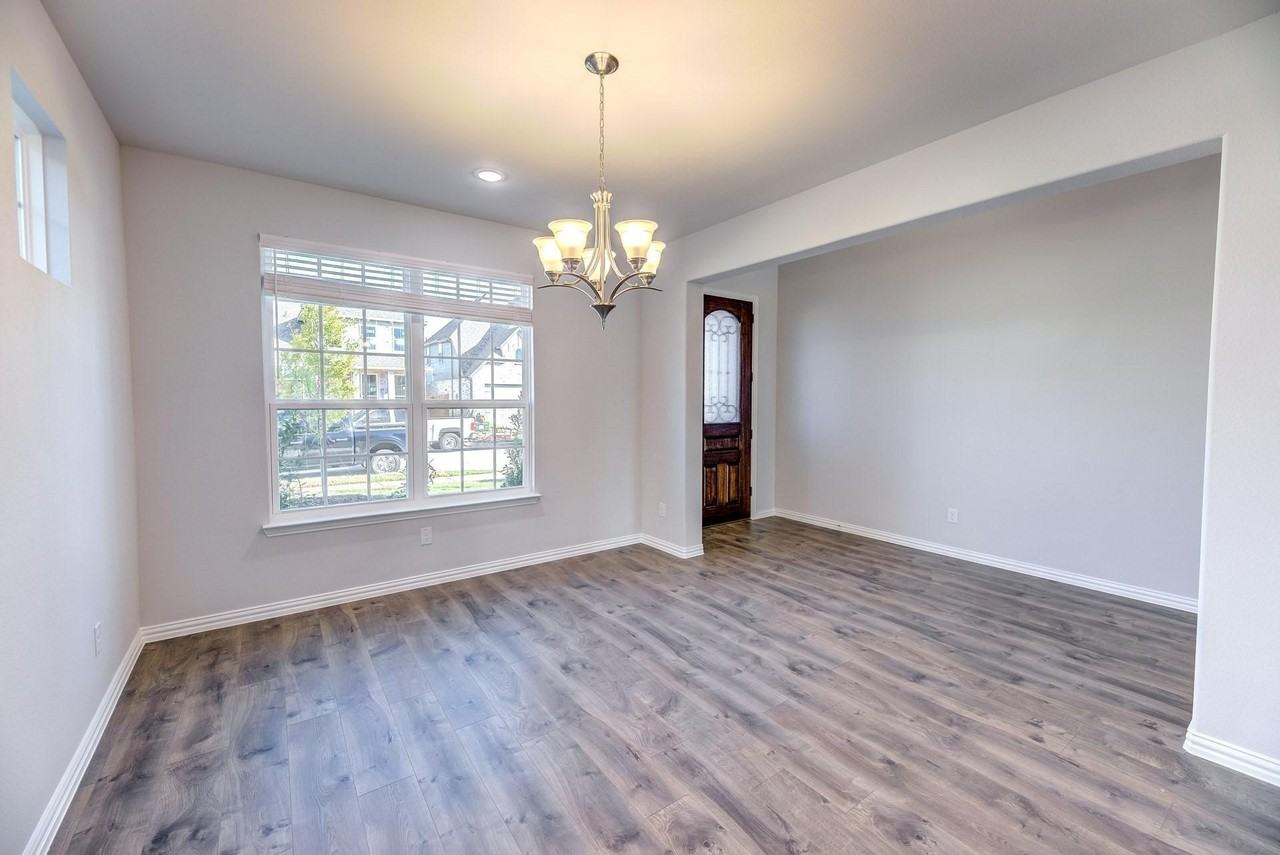 1012 Rosebay Dr - Photo 6 of 36